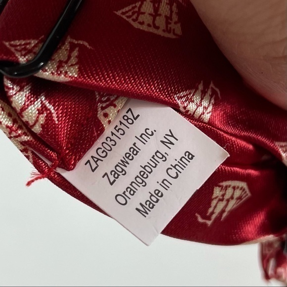 Red Pirate Ship Bow‎ Tie - Picture 7 of 11